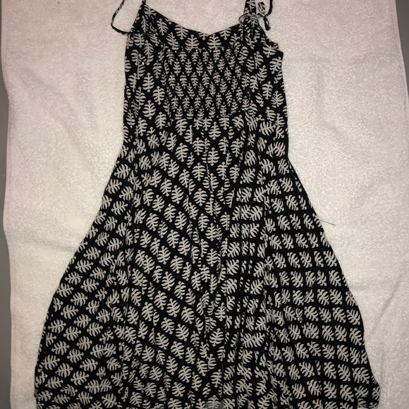 Sundress - Picture 2 of 2